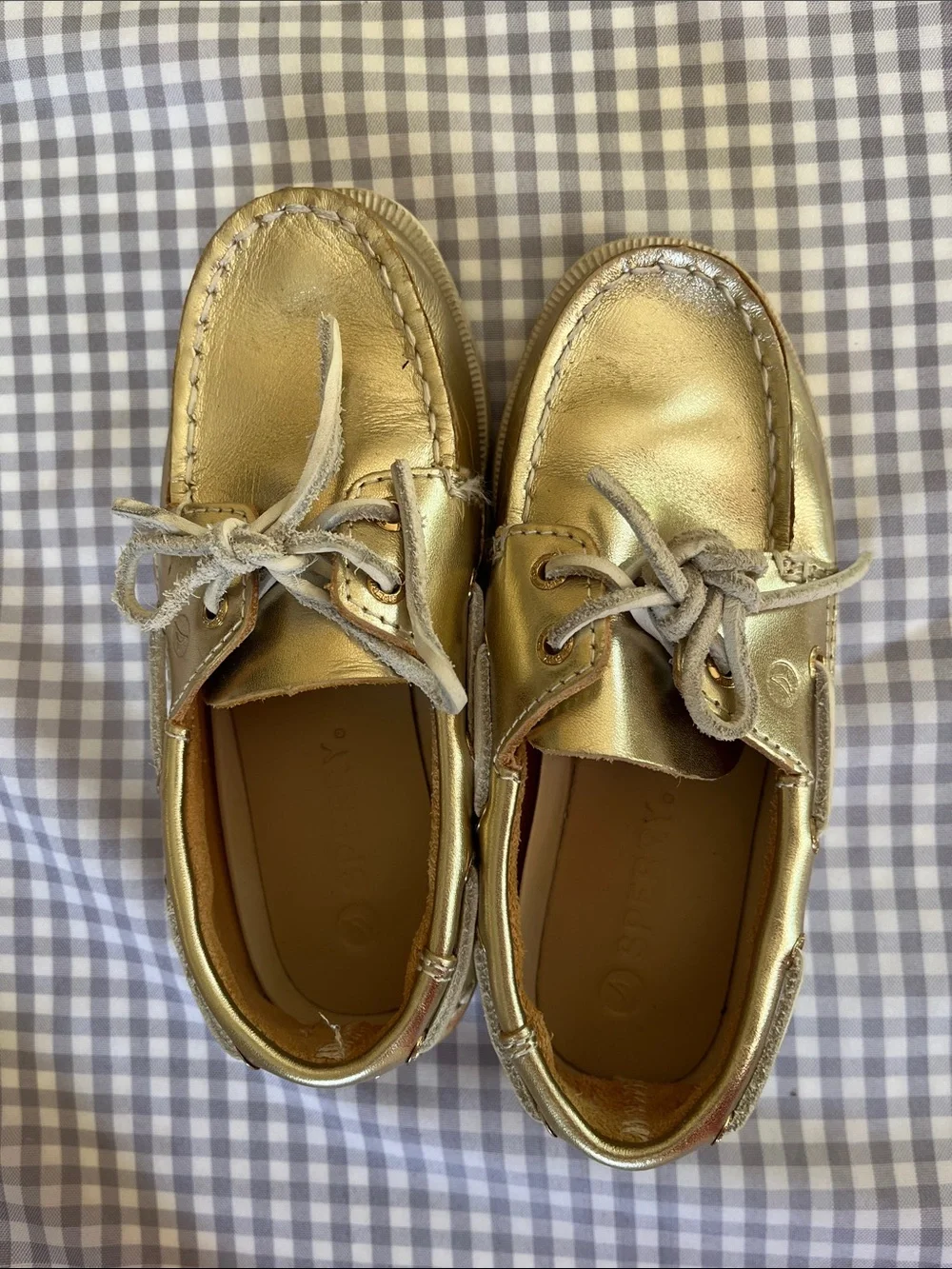 Girls Metallic Sperry non marking Gold Boat Shoes with Lace Tie